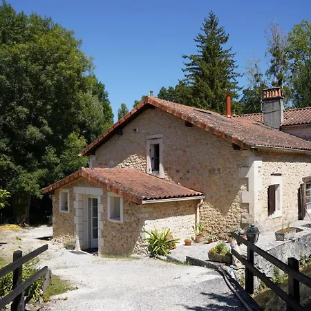 Le Moulin Des Verlines Bed and breakfast